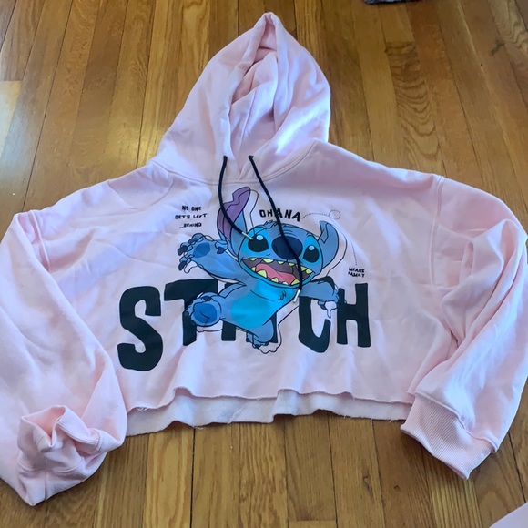 225 Sale Disney Stitch Pink Cropped 